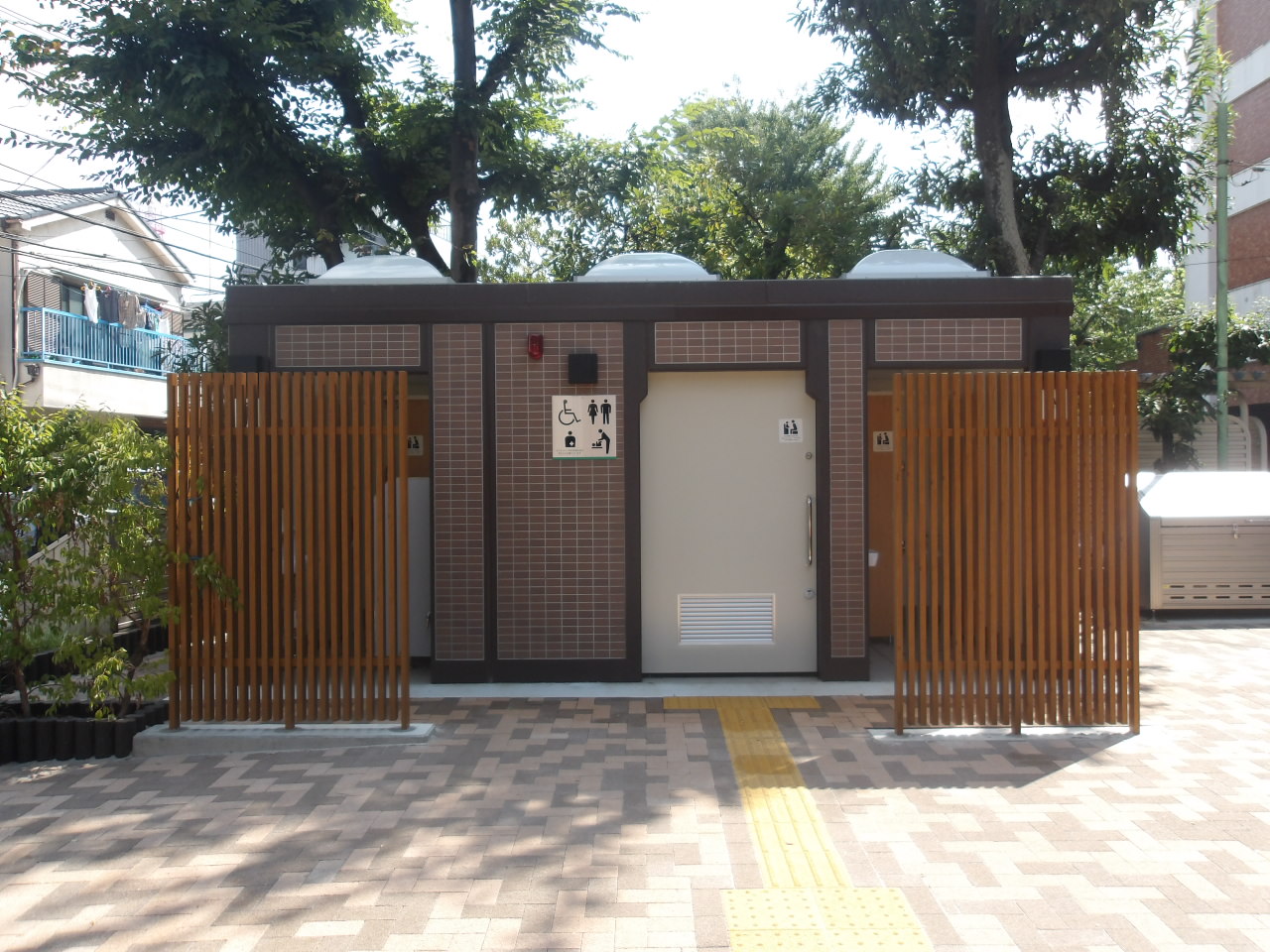 トイレ全景
