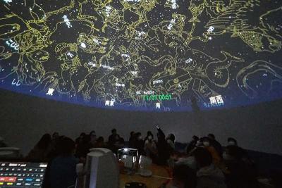 プラネタリウムドーム体験