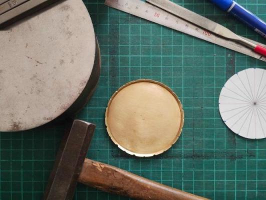 金属でオリジナルのコースターを作ろう