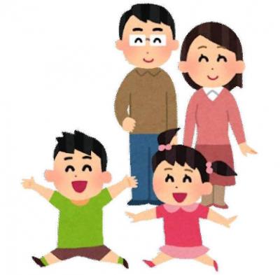子どもを見守る両親のイラスト