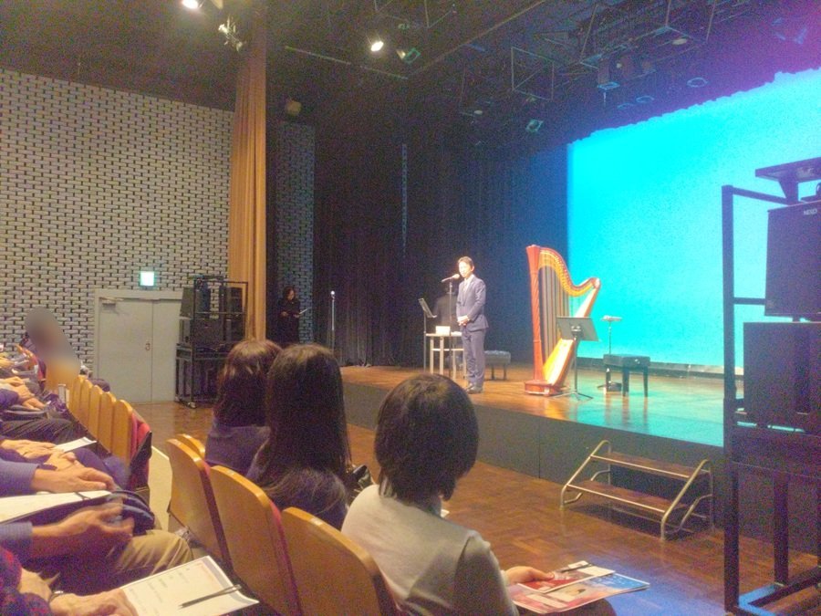 挨拶をする区長