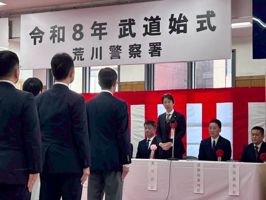 挨拶をする区長