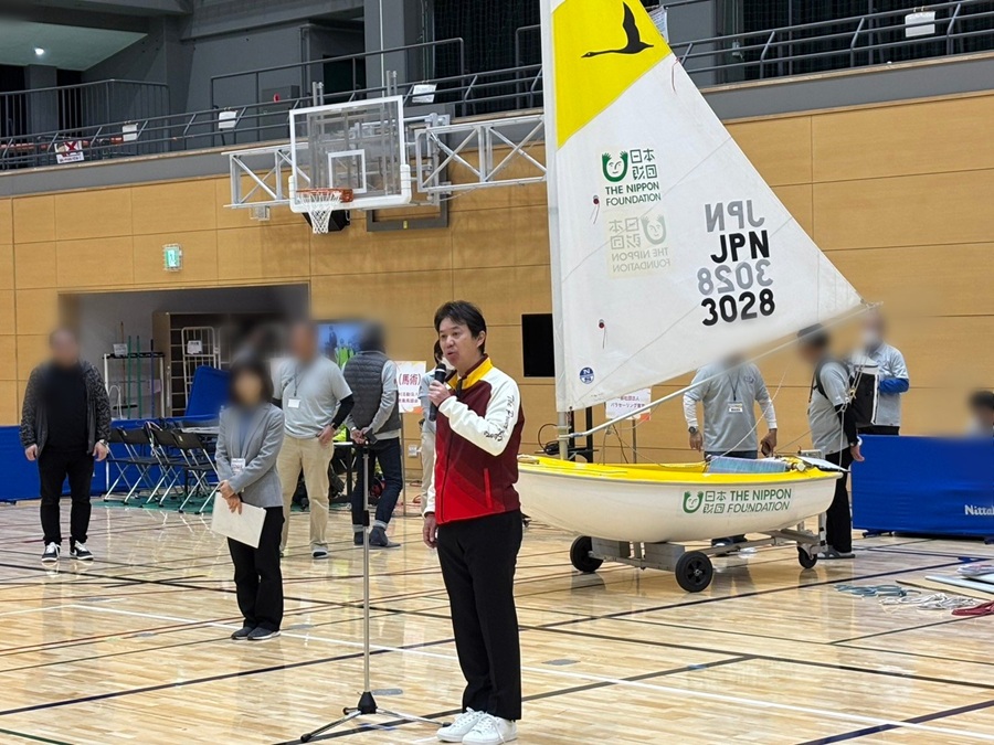 挨拶をする区長