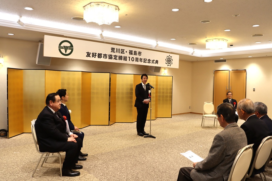 挨拶をする区長