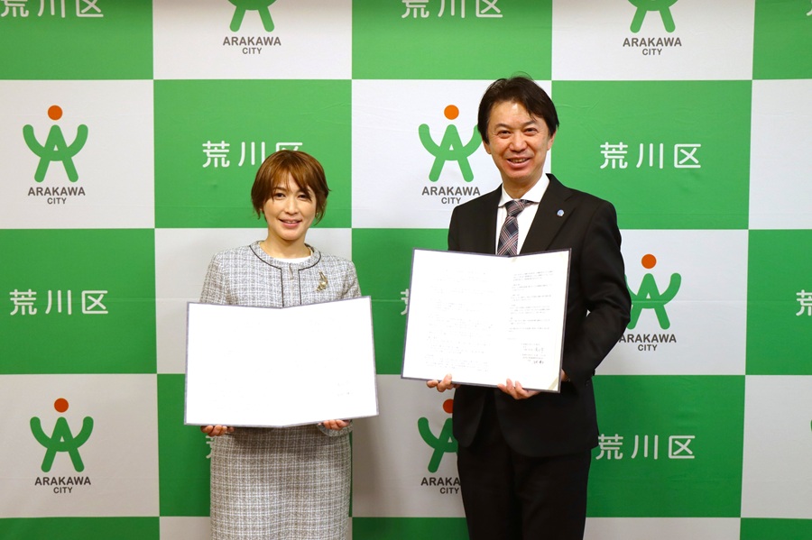 記念撮影をする区長