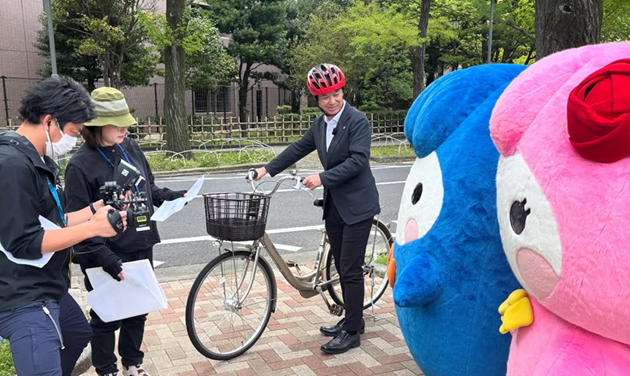 収録をする区長