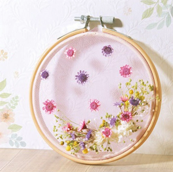 刺繍枠ドライフラワーアレンジ体験