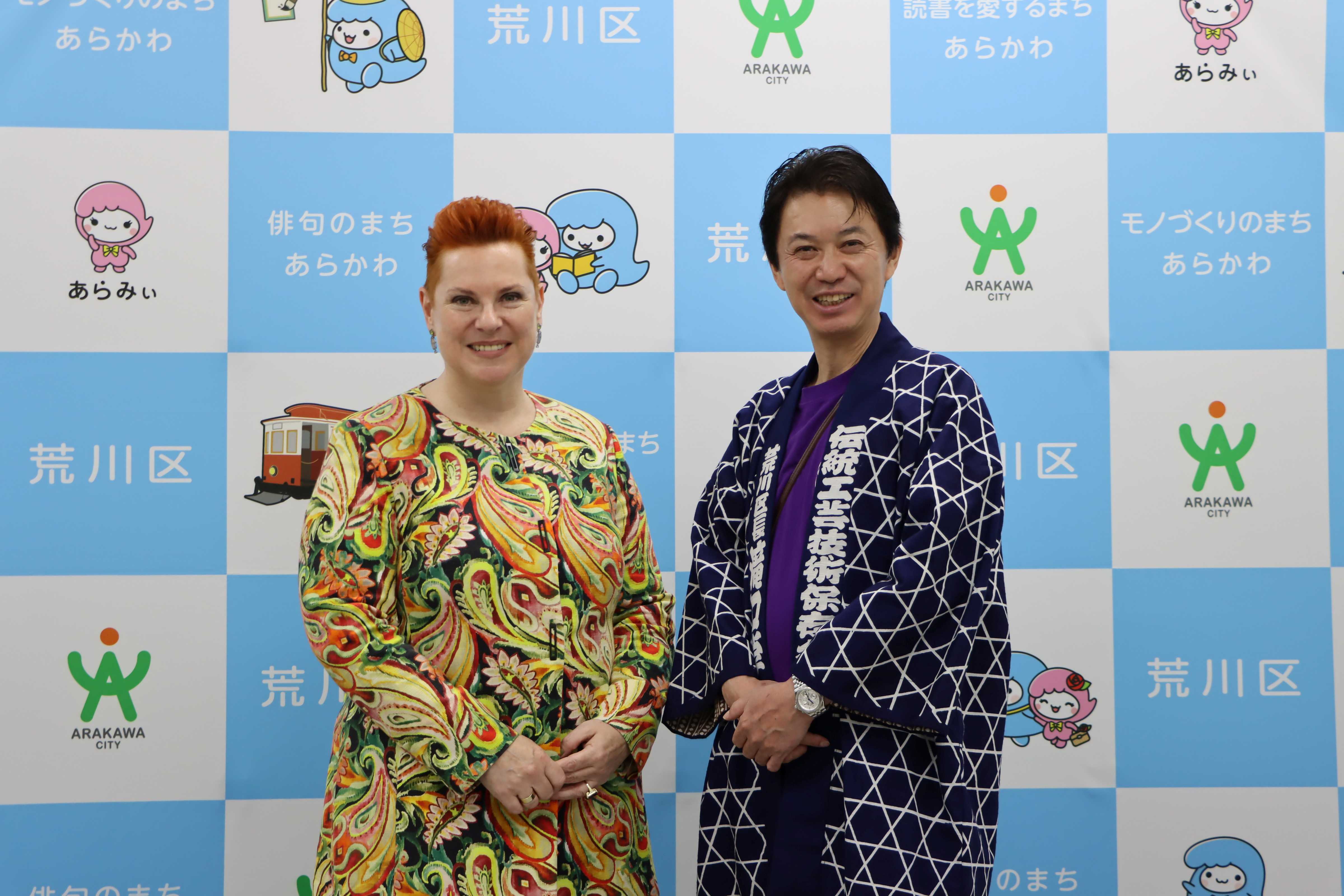 シグリッド・ベルカ駐日大使と滝口学区長